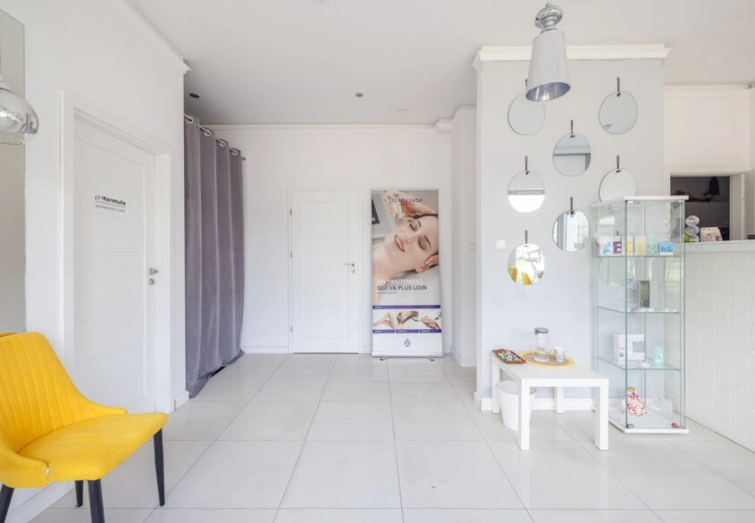 Lokal z witrynami podzielony na 2–Gdynia Orłowo