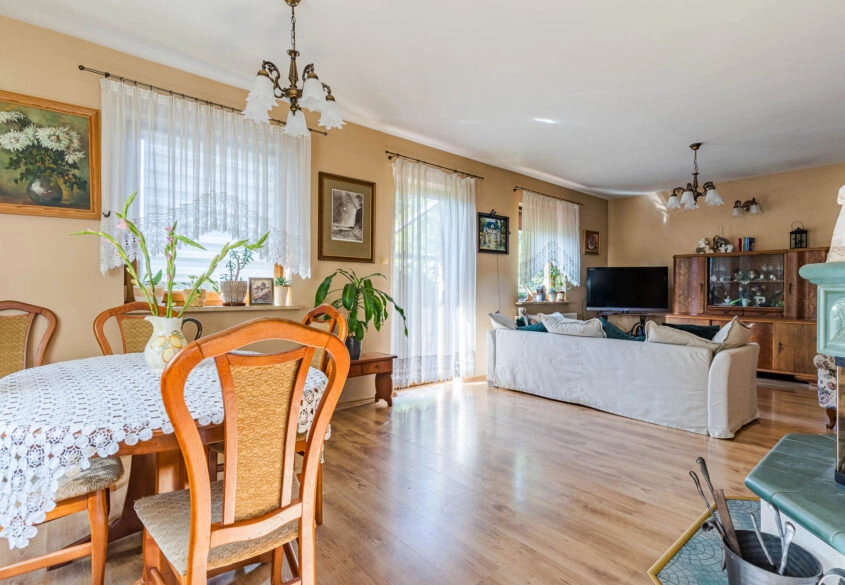 Położony wśród zieleni - doskonale skomunikowany!