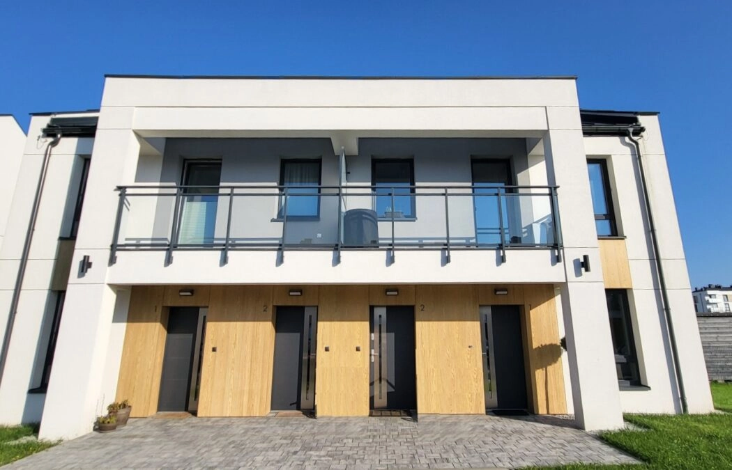 Mieszkanie dwu poziomowe, podzielone na 2 osobne m