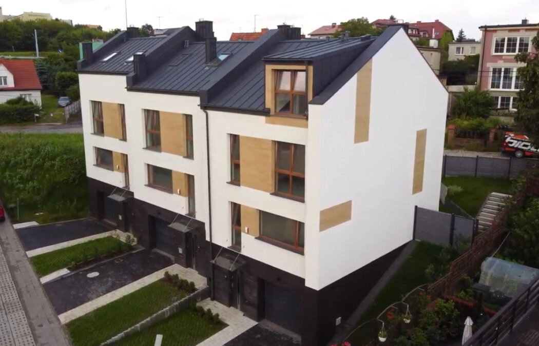 Segment środkowy 5 pokoi, ogródek, garaż