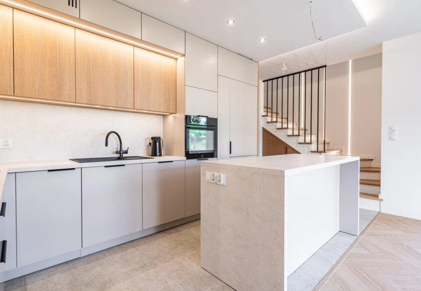 Duży ogród i garaż! Wysoki standard! Od zaraz!