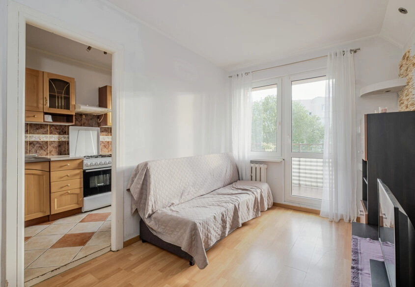 2 POKOJE NA KARWINACH/BLISKO KOMUNIKACJI MIEJSKIEJ