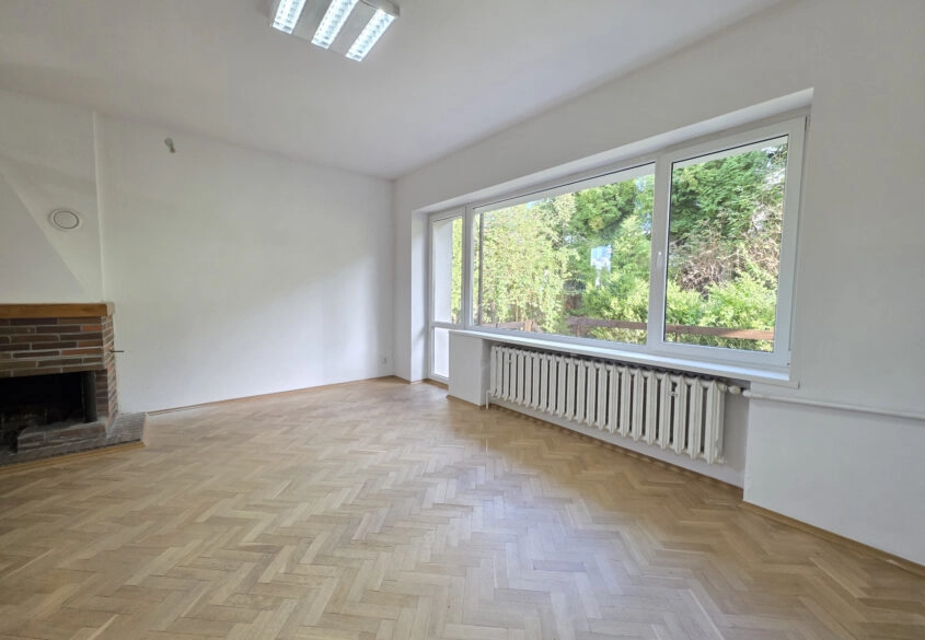 Dom z ogrodem i dużym garażem w cichej okolicy!