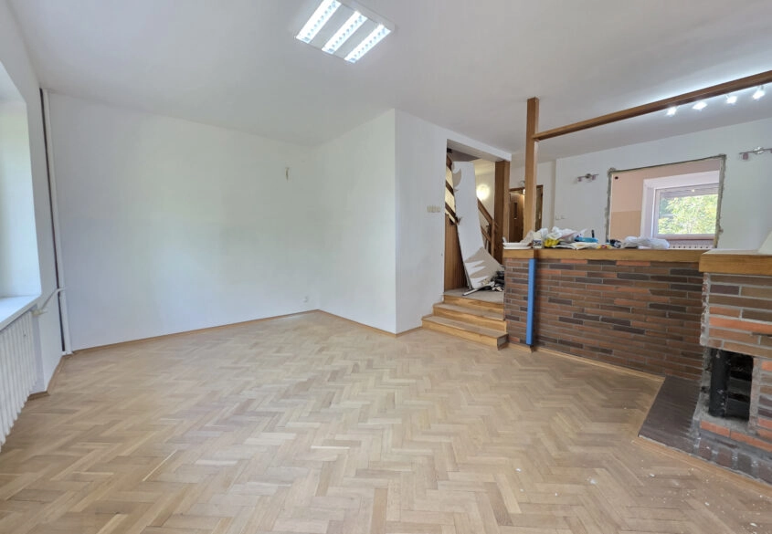 Dom z ogrodem i dużym garażem w cichej okolicy!