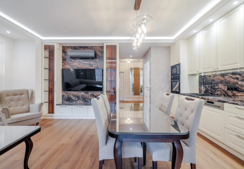 Apartament 4 pokojowy, 2 miejsca w hali