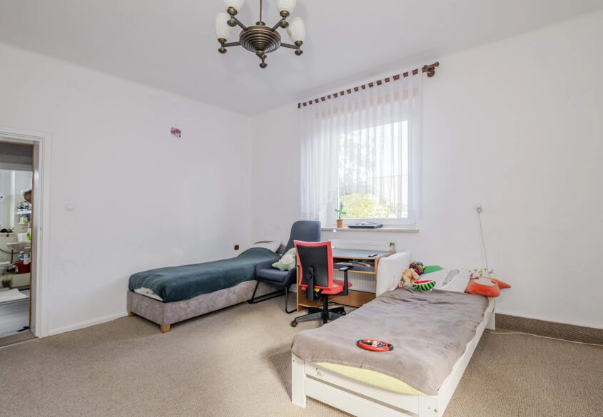 Mieszkanie z garażem i duzym ogródkiem