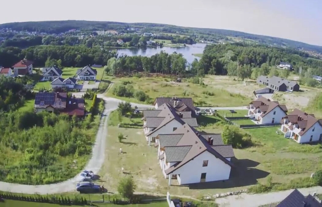 Komfortowy bliźniak nad jeziorem!