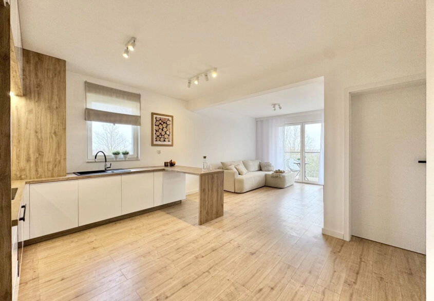 Nowe wykończone mieszkanie bez PCC, garaż