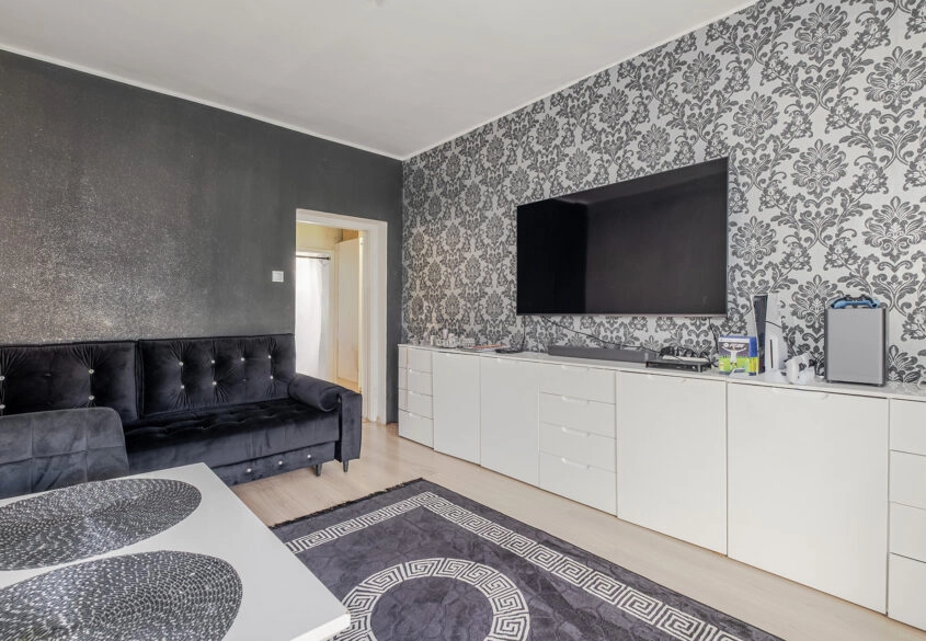 Dwustronne | Ostatnie piętro | Odnowiona kamienica