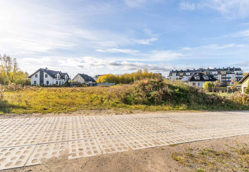 Pełne uzbrojenie | Płaska | Prostokątna | MPZP