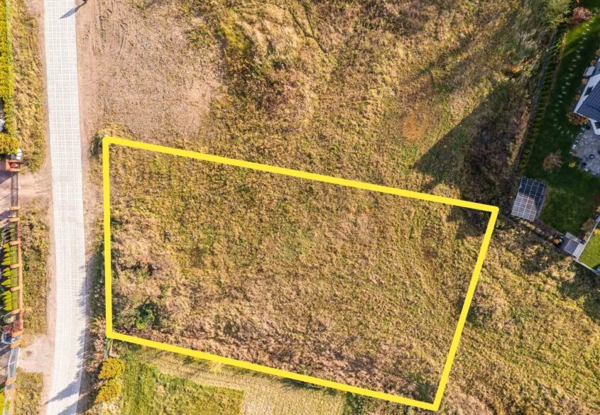 Pełne uzbrojenie | Płaska | Prostokątna | MPZP