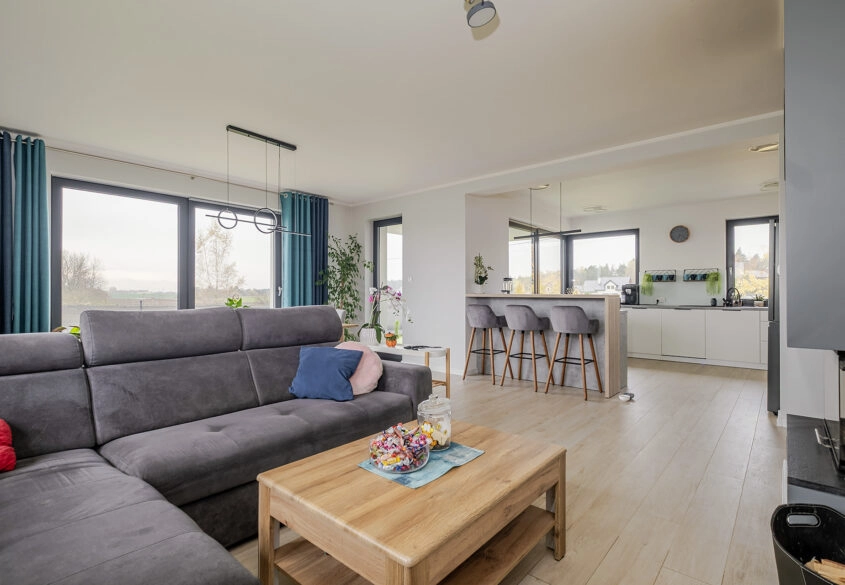 NOWOCZESNY DOM Z POMPĄ CIEPŁA W CHWASZCZYNIE !