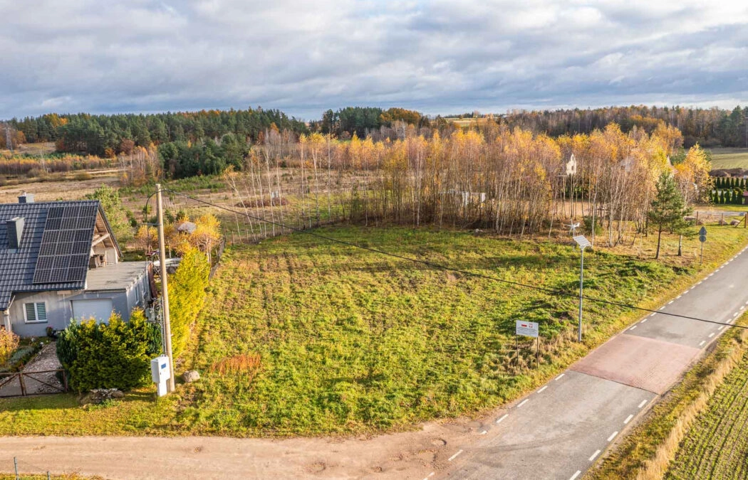 działka w Dąbrowie, gm. Stężyca, ob. Łosienice