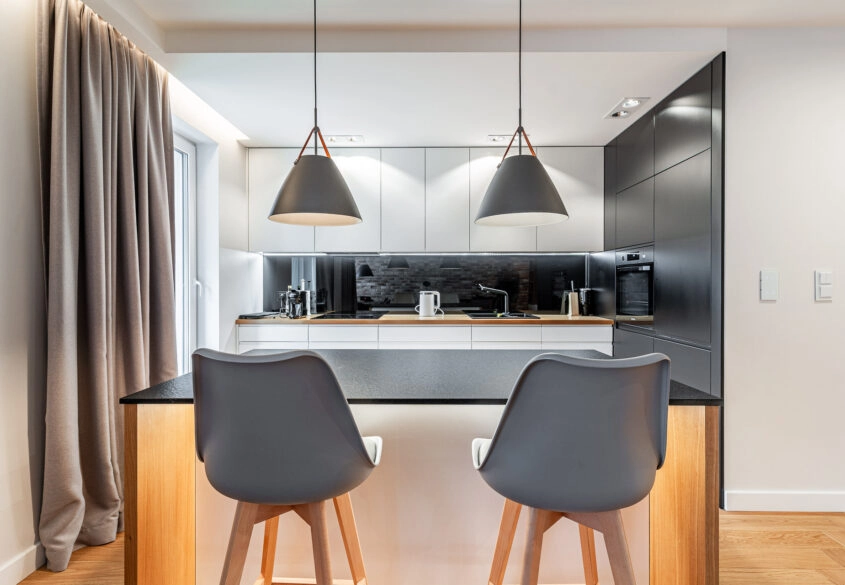 Śródmieście, wysoki standard, 4 pokoje do wejścia