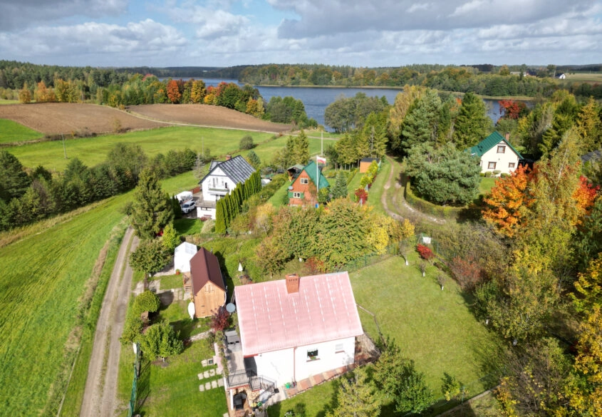 NAD JEZIOREM/ Niedamowo/ Kościerzyna/ fotowoltaika