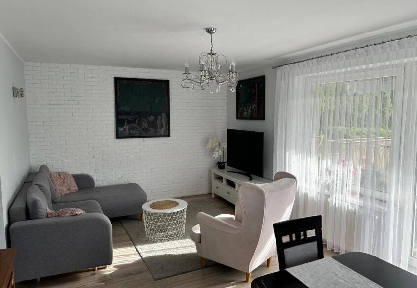 NAD JEZIOREM/ Niedamowo/ Kościerzyna/ fotowoltaika