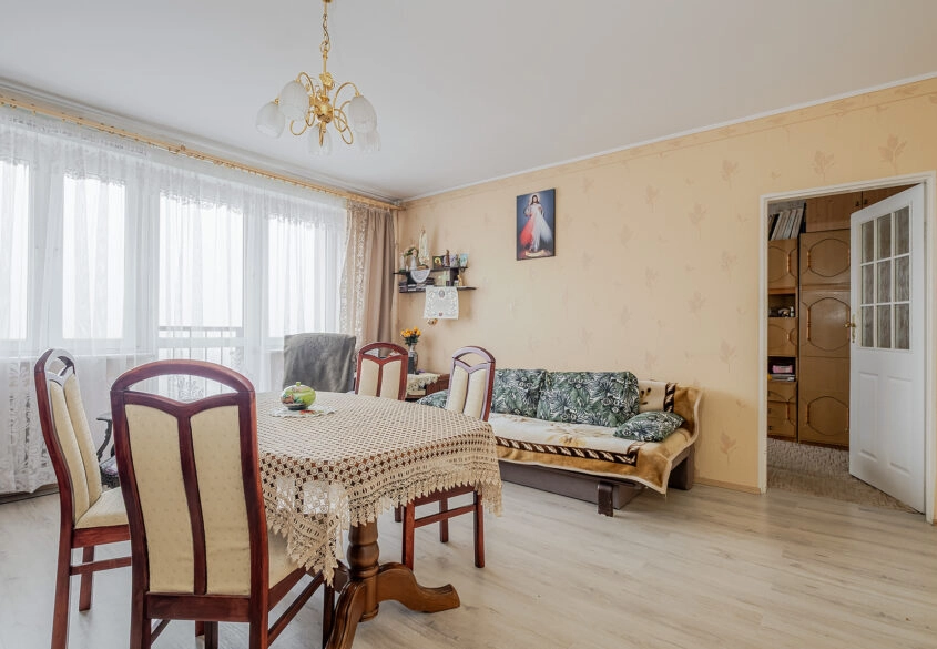 5 pokoi, loggia, piwnica, ostatnie piętro, widoki!