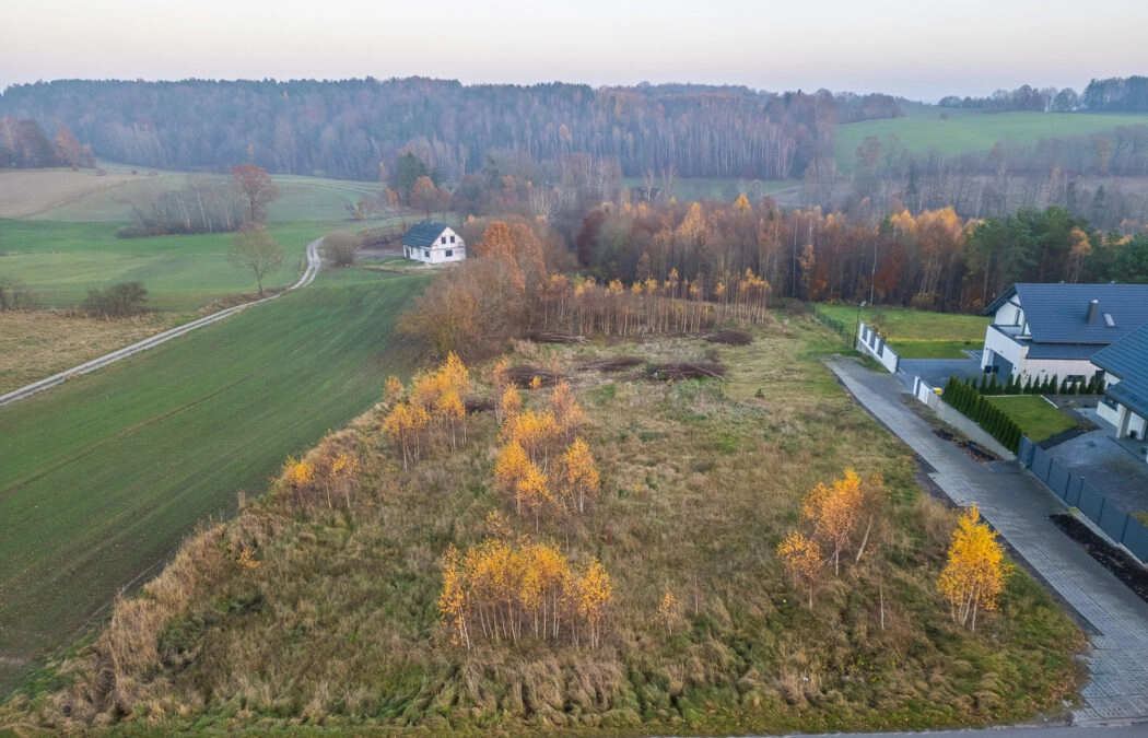 Ostrzyce - Działka Budowlana Blisko Jezior i Lasu