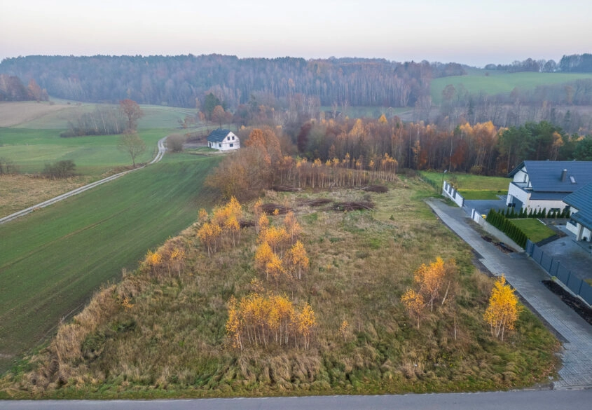 Ostrzyce - Działka Budowlana Blisko Jezior i Lasu