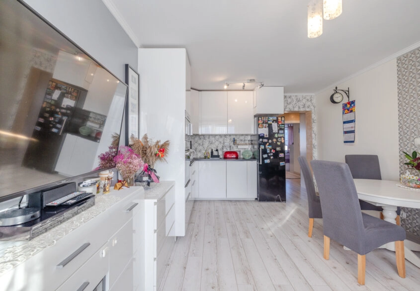 3 pokojowe mieszkanie, 2 balkony, ładny widok!