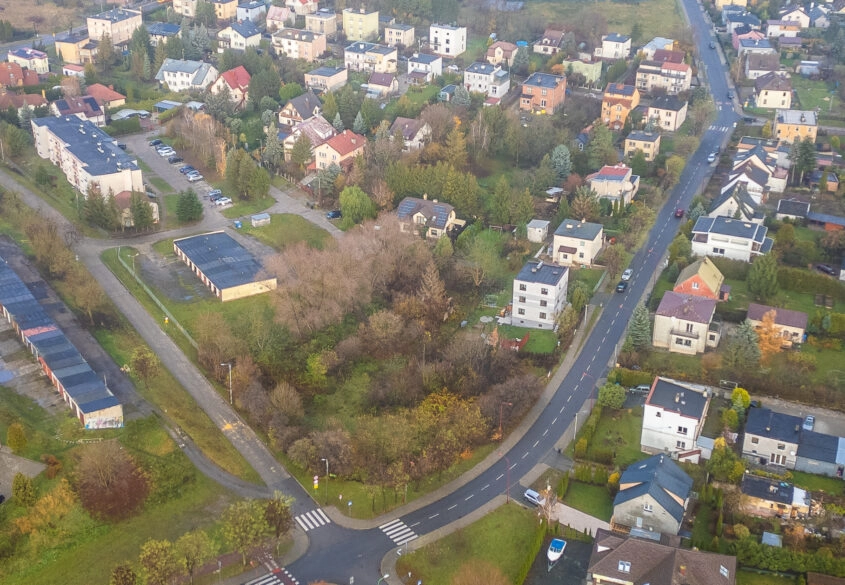 Działka 2706 m2 pod budowę domu lub na inwestycję