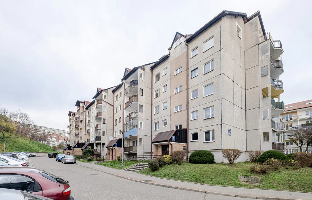 3 pokoje z dużą loggią! Blisko pełnej komunikacji