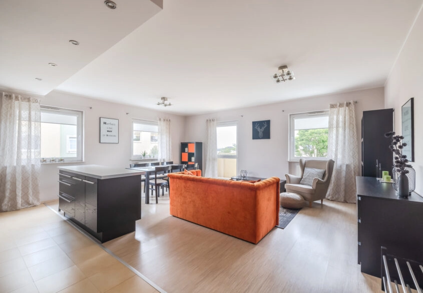 Dwa poziomy! 3 pokoje, balkon, piwnica- od zaraz!