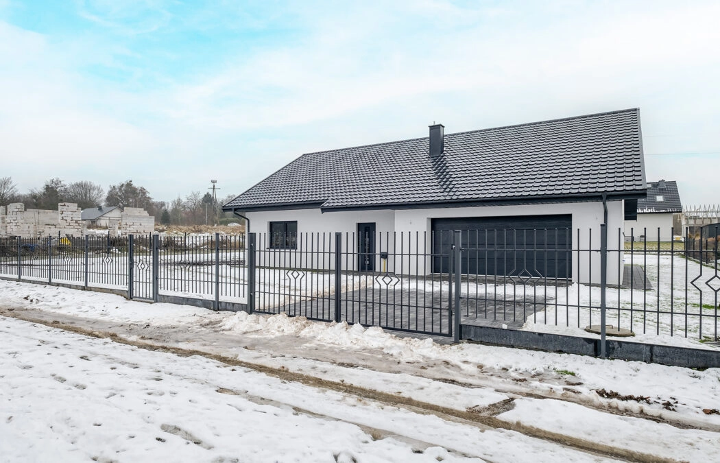 Przestronny dom parterowy na dużej działce!