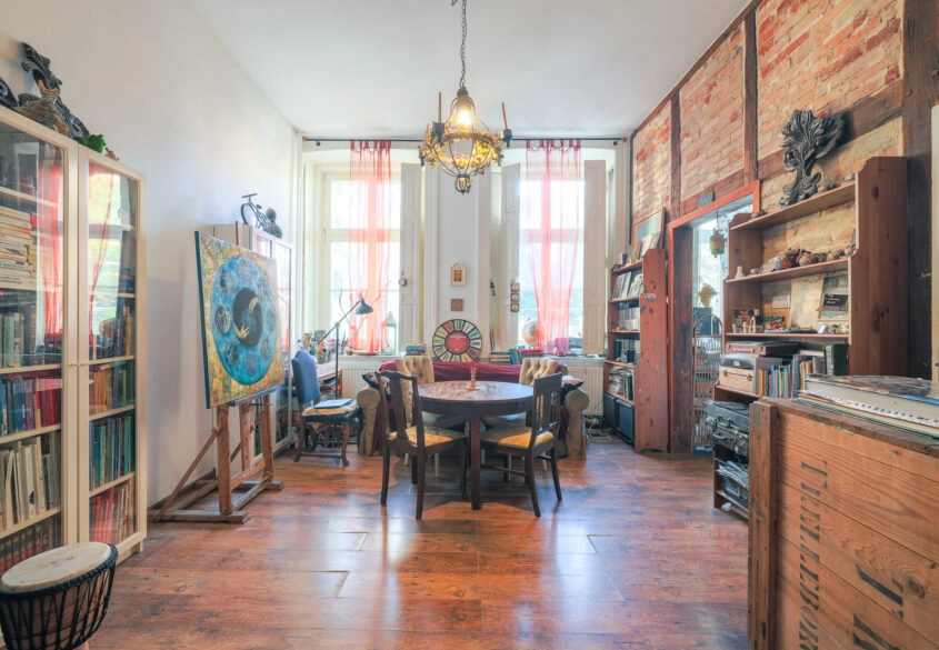 Klimatyczne mieszkanie w kamienicy z ogrodem!