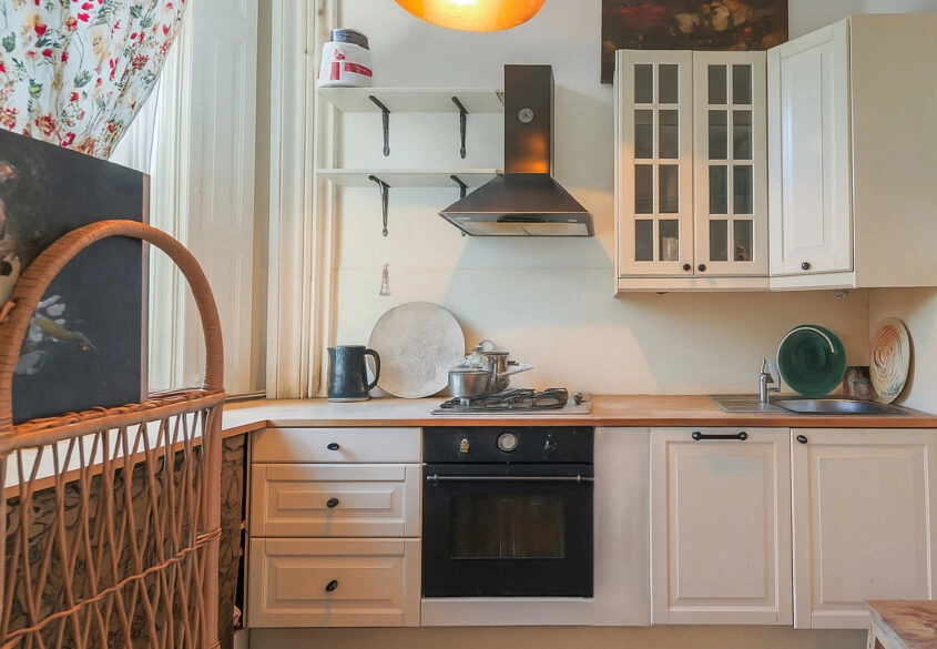 Klimatyczne mieszkanie w kamienicy z ogrodem!