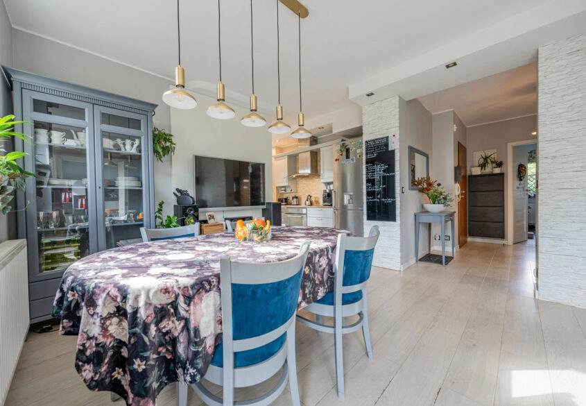 Przestronne mieszkanie z prywatnym ogródkiem