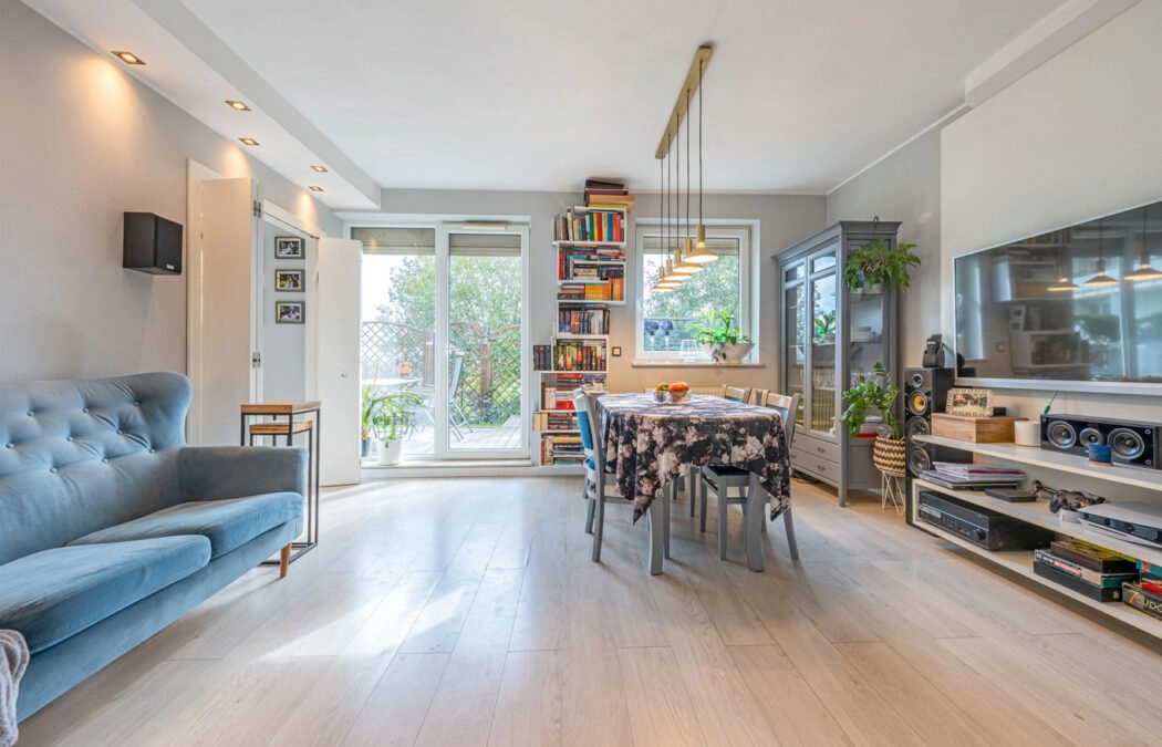 Przestronne mieszkanie z prywatnym ogródkiem