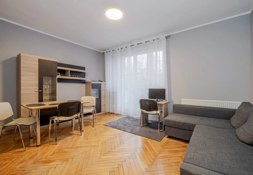 Gdynia Witomino,PARTER, 2 pokoje, balkon, piwnica.