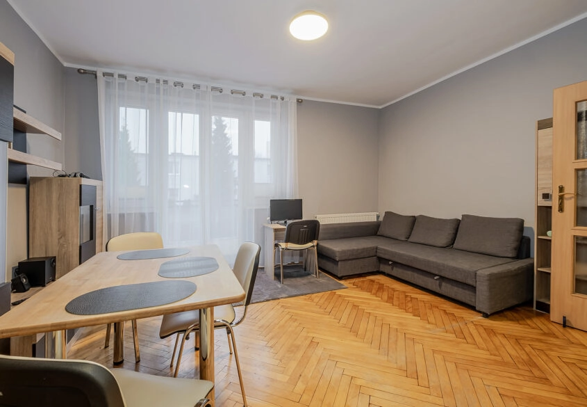 Gdynia Witomino,PARTER, 2 pokoje, balkon, piwnica.