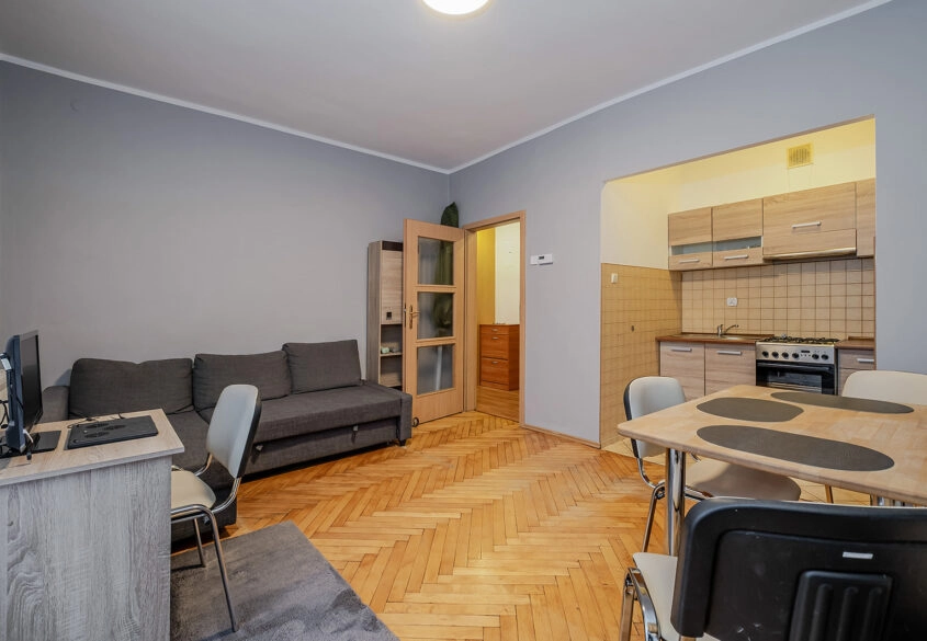 Gdynia Witomino,PARTER, 2 pokoje, balkon, piwnica.