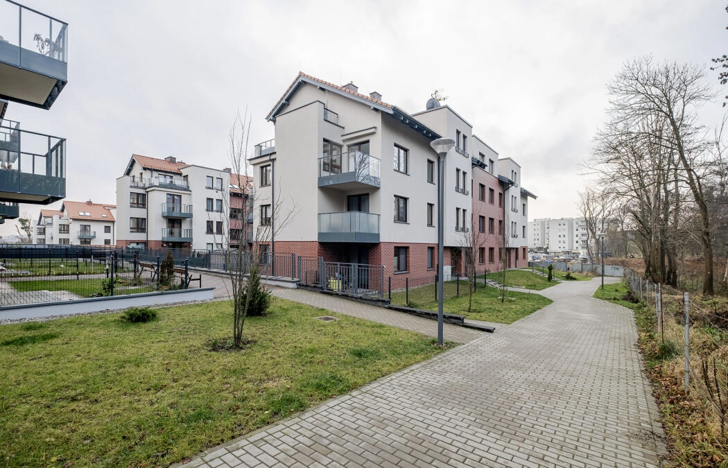 3 pokoje z halą i komórką | Wieżycka Folwark