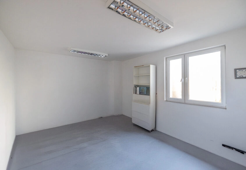 Obiekt handlowo-usługowy, Trakt św. Wojciecha