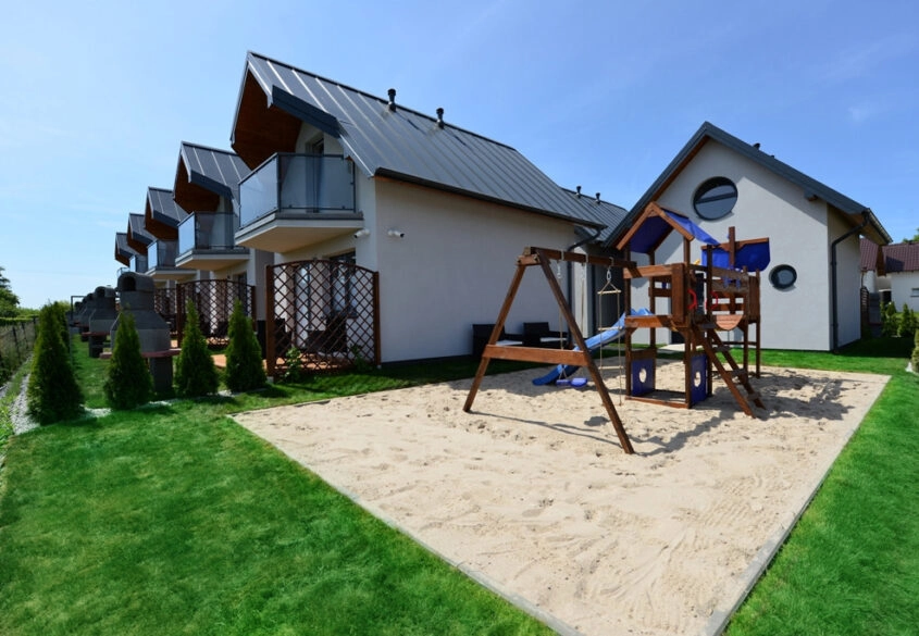 Gotowy biznes nad morzem - 10 domów na wynajem!