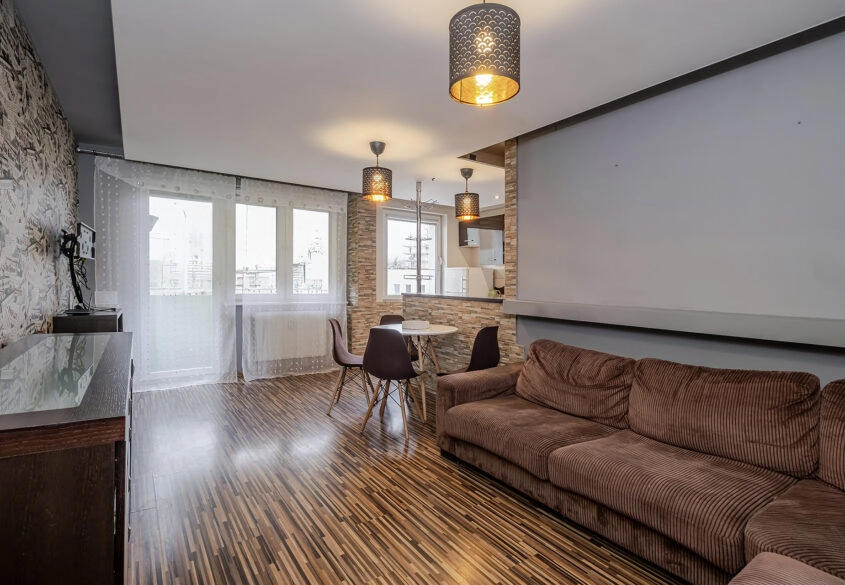 3 duże pokoje (możliwe 4), świetna komunikacja