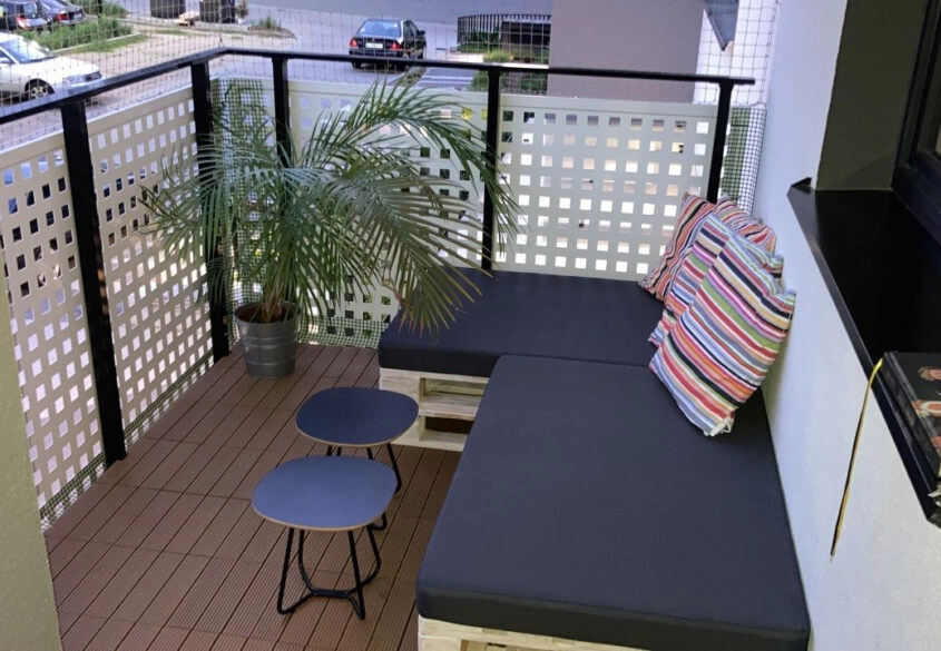 2 FUNKCJONALNE POKOJE W NOWOCZESNYM BUDYNKU