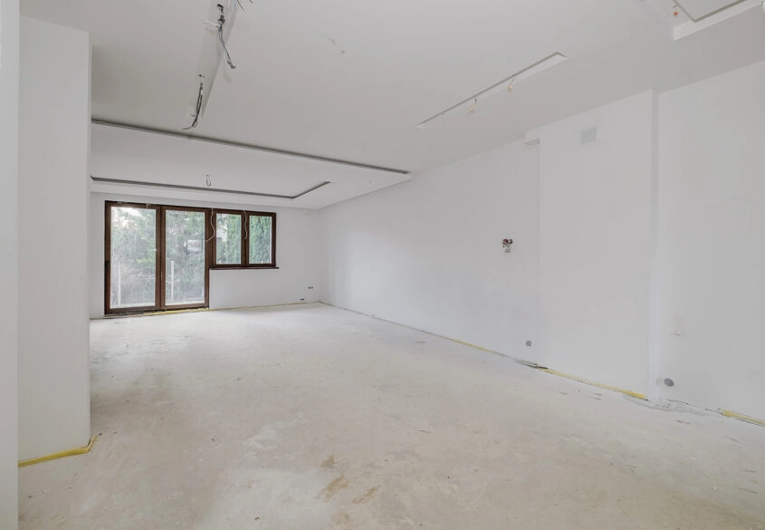 6 pokoi, 3 balkony, ogród - do własnej aranżacji!