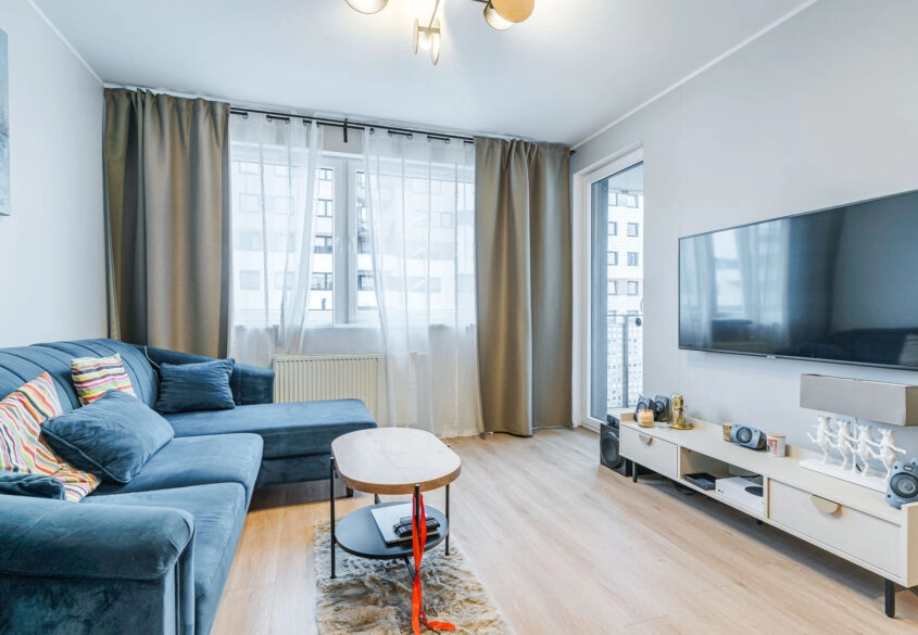 2 FUNKCJONALNE POKOJE W NOWOCZESNYM BUDYNKU