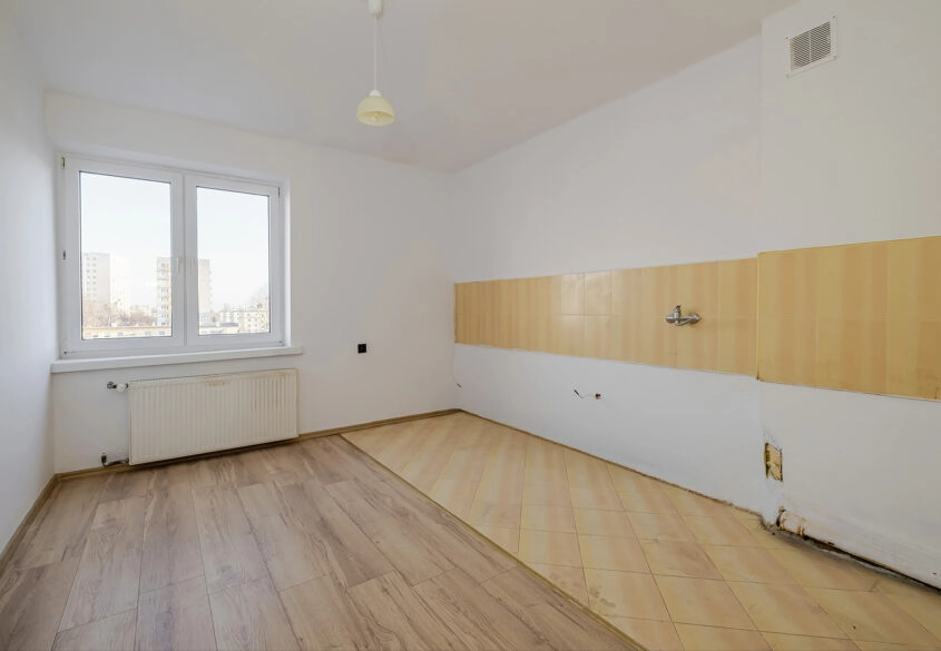 GDYNIA ŚWIĘTOJAŃSKA 42m , DO WŁASNEJ ARANŻACJI