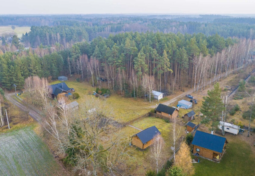 1,5 ha Bory Tucholskie! Dom całoroczny + 2 domki!