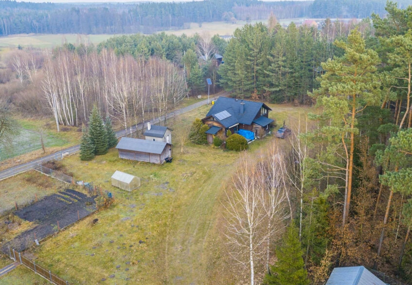 1,5 ha Bory Tucholskie! Dom całoroczny + 2 domki!