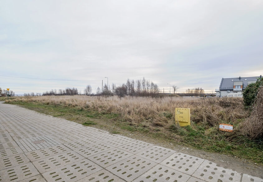 Działka usługowo - mieszkalna 1133 m² Mosty