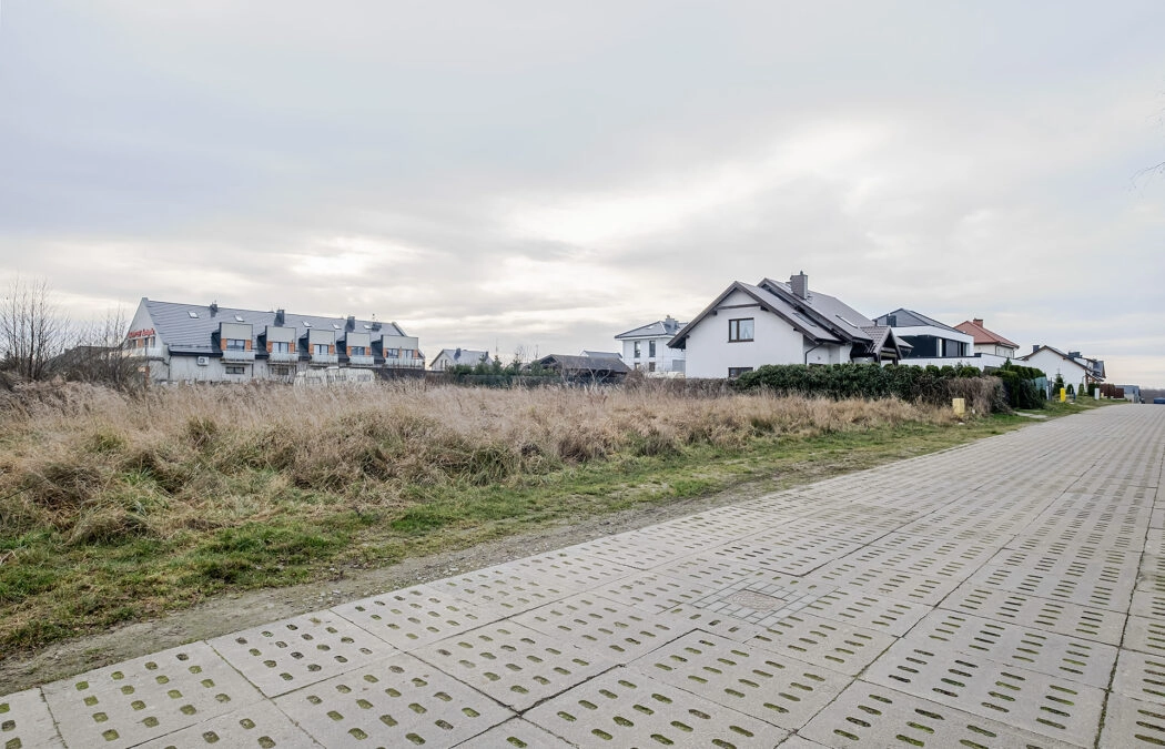 Działka usługowo - mieszkalna 1133 m² Mosty