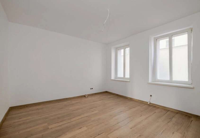 2 POKOJE PO GENERALNYM REMONCIE/OD ZARAZ