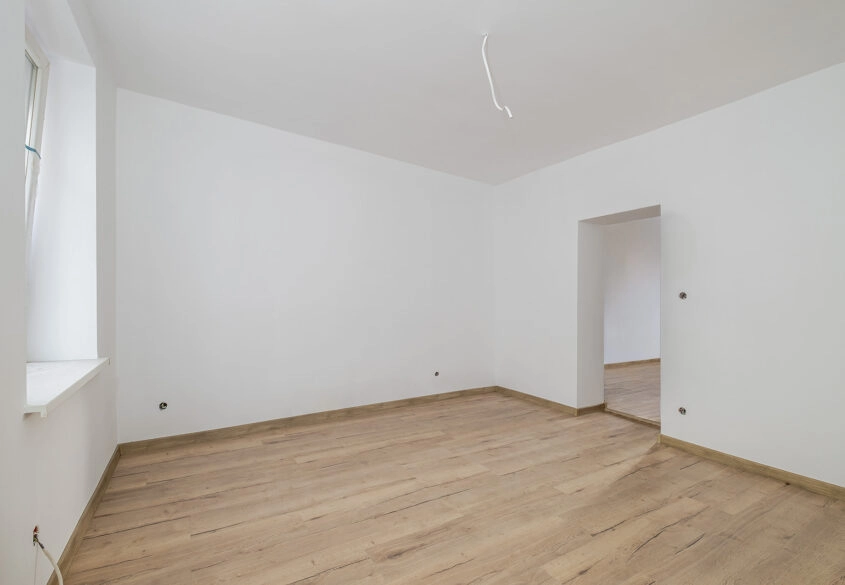 2 POKOJE PO GENERALNYM REMONCIE/OD ZARAZ