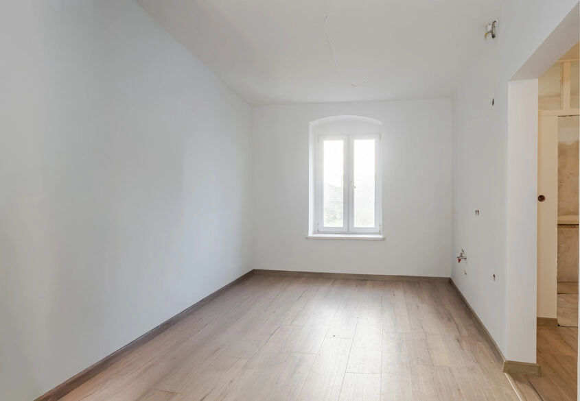 2 POKOJE PO GENERALNYM REMONCIE/OD ZARAZ